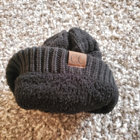 NEW CC fleece lined black beanie touque - Picture 2 of 2